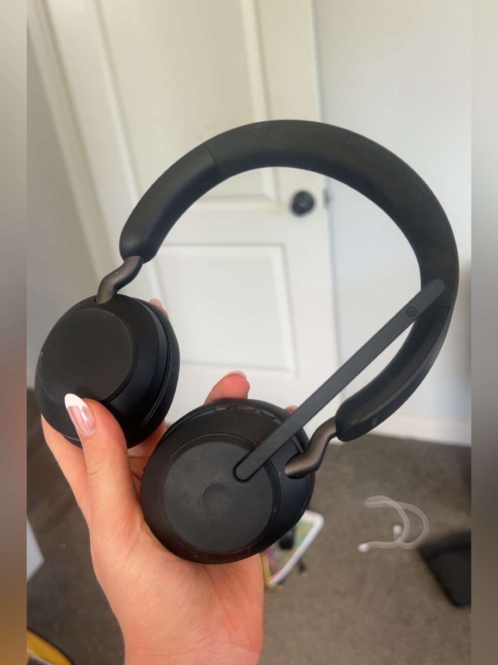 Wireless bluetooth jabra headphone.